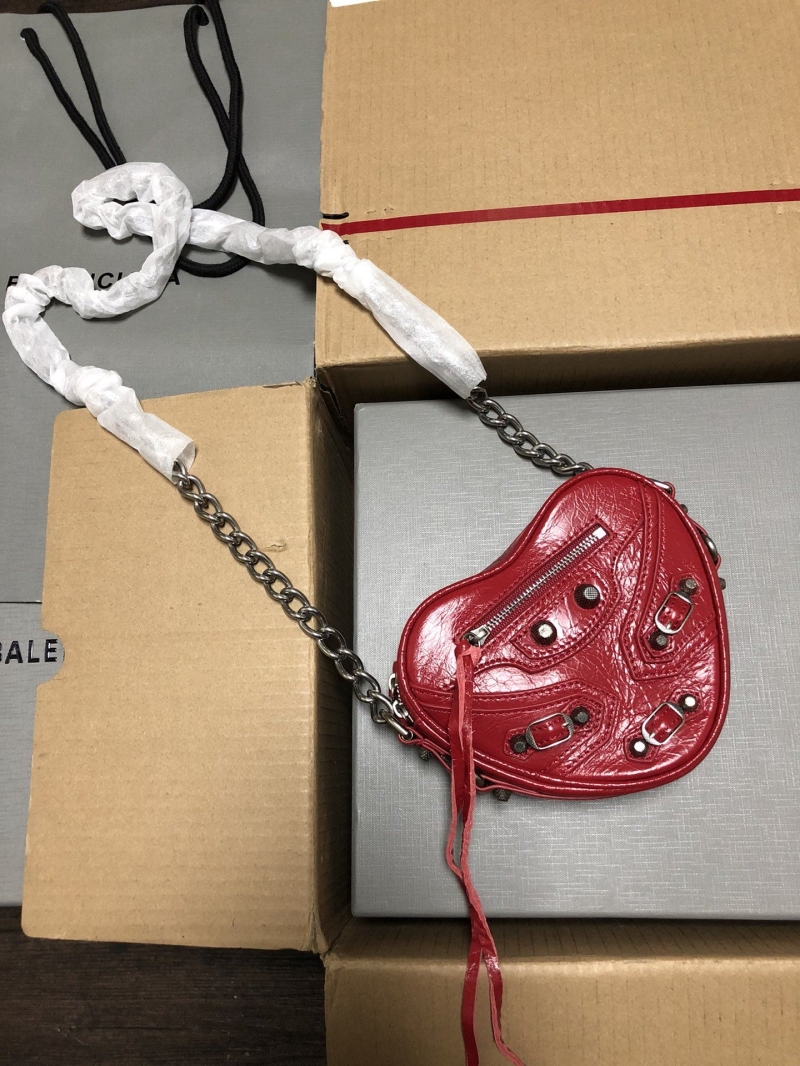 Ba1en*iaga le cagole bags